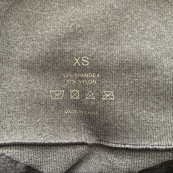 SOLD! NVGTN - Grey NV Seamless Leggings - XS - Picture 5 of 6